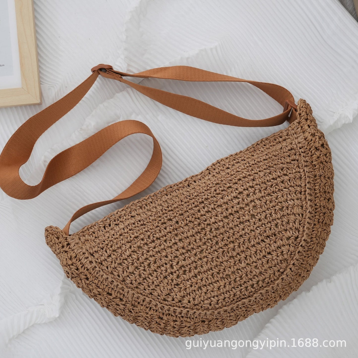 Sports Crossbody Bag Handmade Woven Dumpling Bag Breathable Semicircle Bag Versatile Rattan Bag Summer Beach Bag for Women Luxury